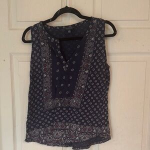 Lucky brand women’s blue medium shirt with Mixed Patterns‎